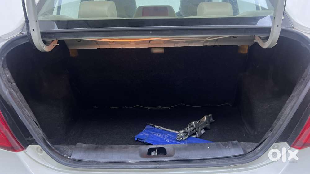 Maruti Suzuki Swift Dzire 1.3 Vxi, 2013, Petrol