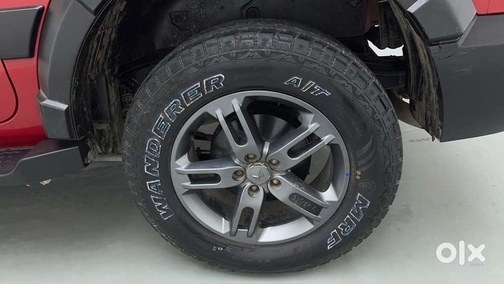 Mahindra Thar Lx Hard Top Petrol Mt 4wd, 2023, Petrol
