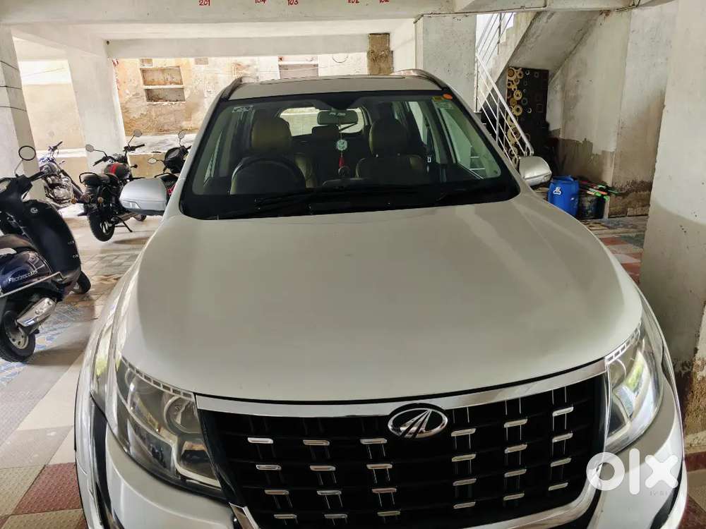 Mahindra Xuv500 W11 (o) Diesel