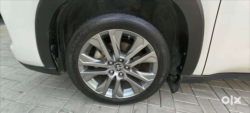 Toyota Innova Hycross 2.0 Zx (o) Hybrid 7 Str, 2024, Petrol