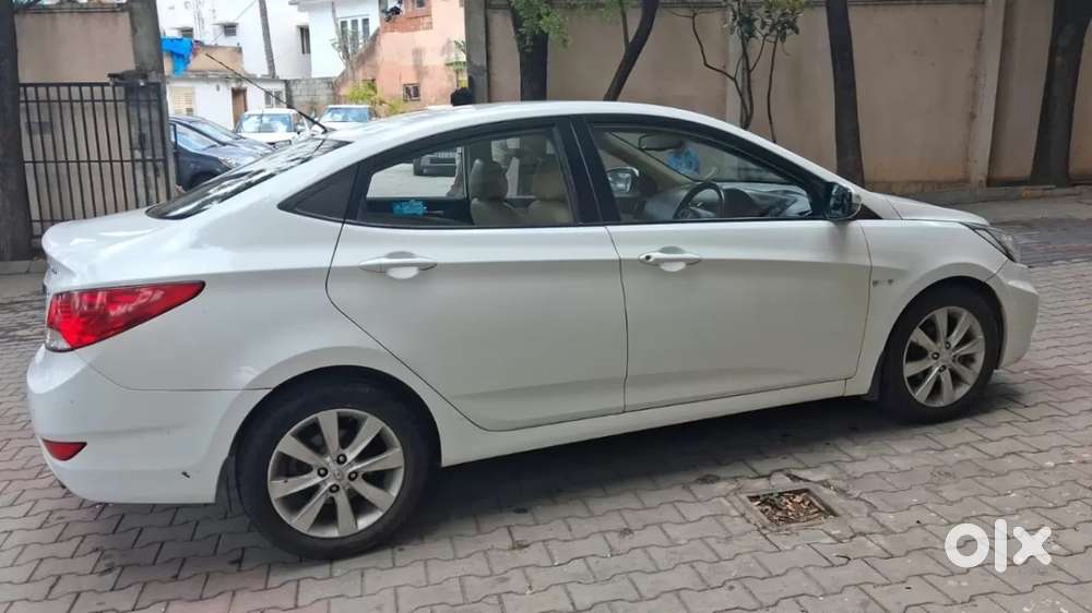 Hyundai Verna Vtvt 1.6 Sx, 2011, Petrol
