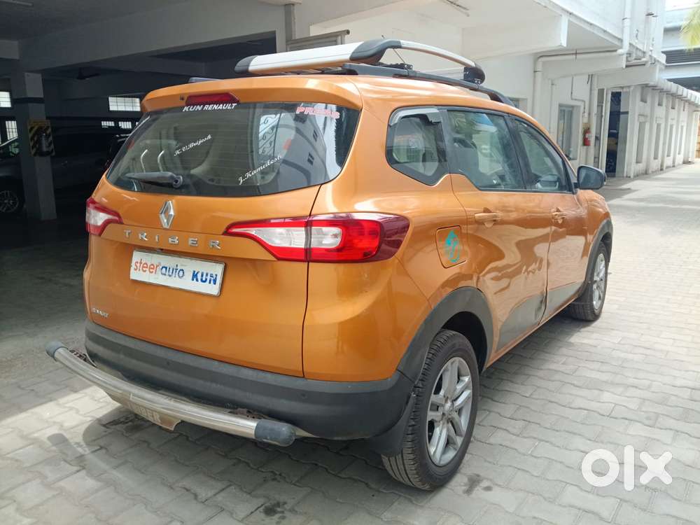 Renault Triber Rxz, 2022, Petrol
