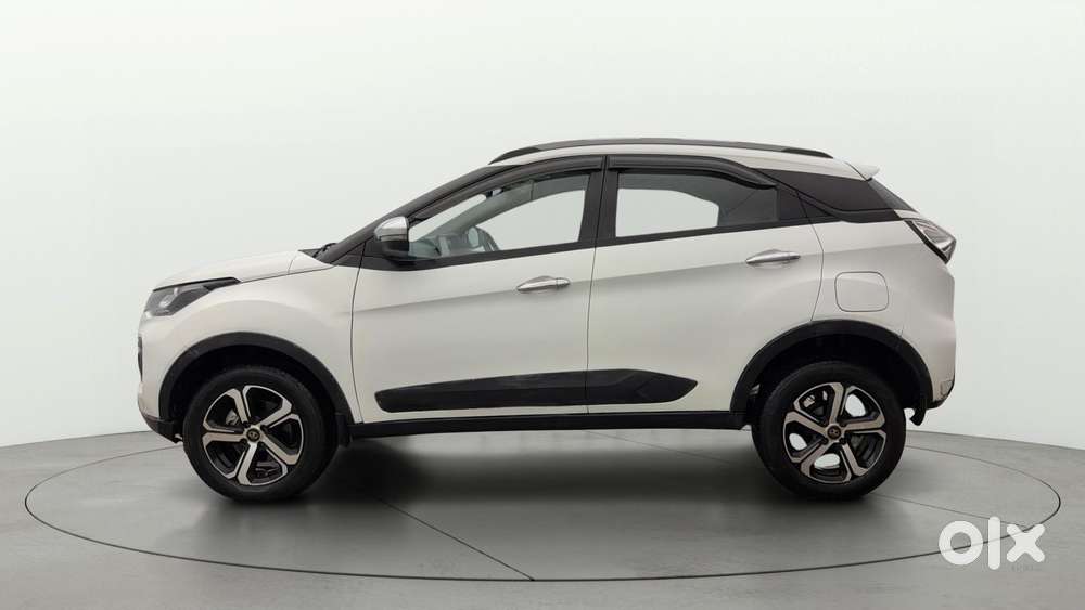 Tata Nexon 1.5 Revotorq Xma Plus (s) Amt, 2023, Petrol