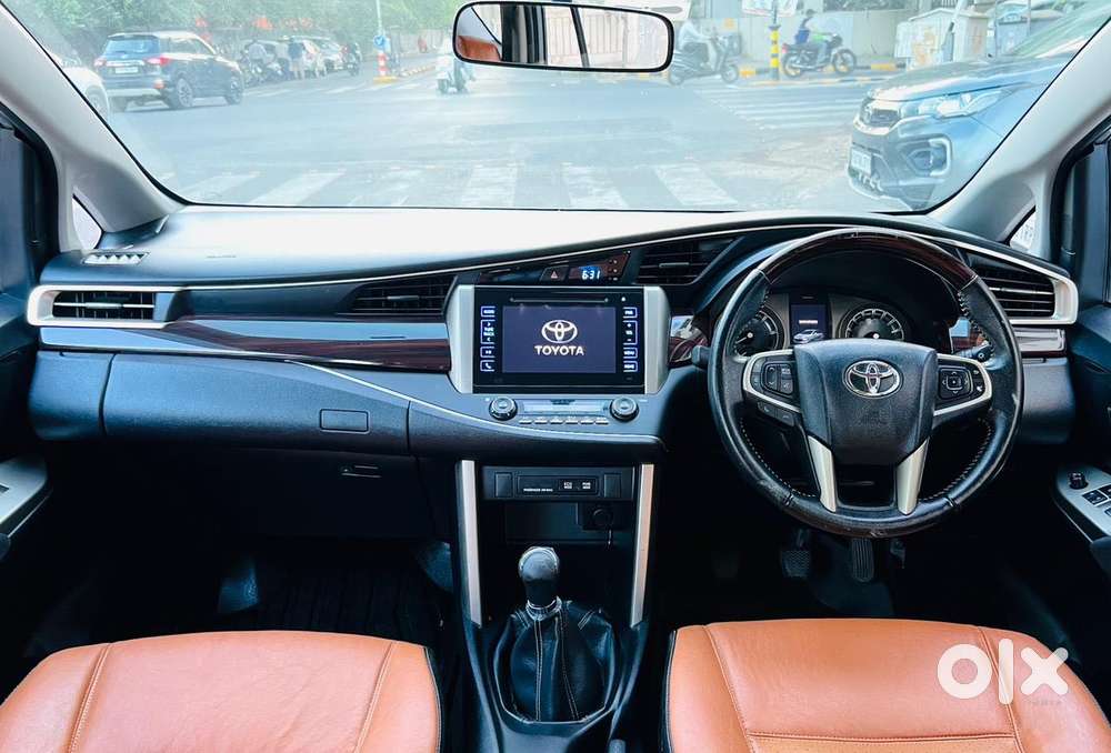 Toyota Innova Crysta 2.4 V 8 Str, 2017, Diesel