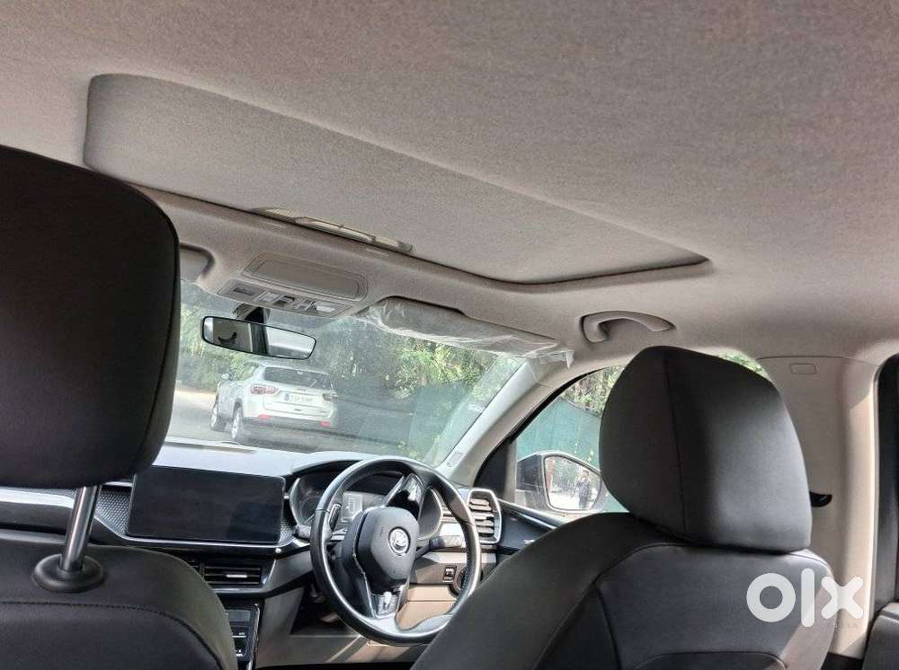 Skoda Kushaq 1.0 Tsi Style At (6 Airbags), 2022, Petrol