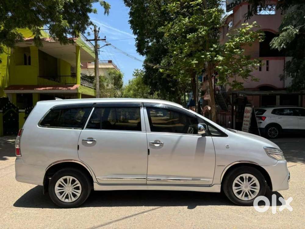 Toyota Innova 2.5 G (diesel) 8 Seater, 2013, Diesel