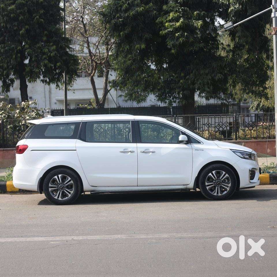 Kia Carnival Limousine Plus 7 Str, 2022, Diesel