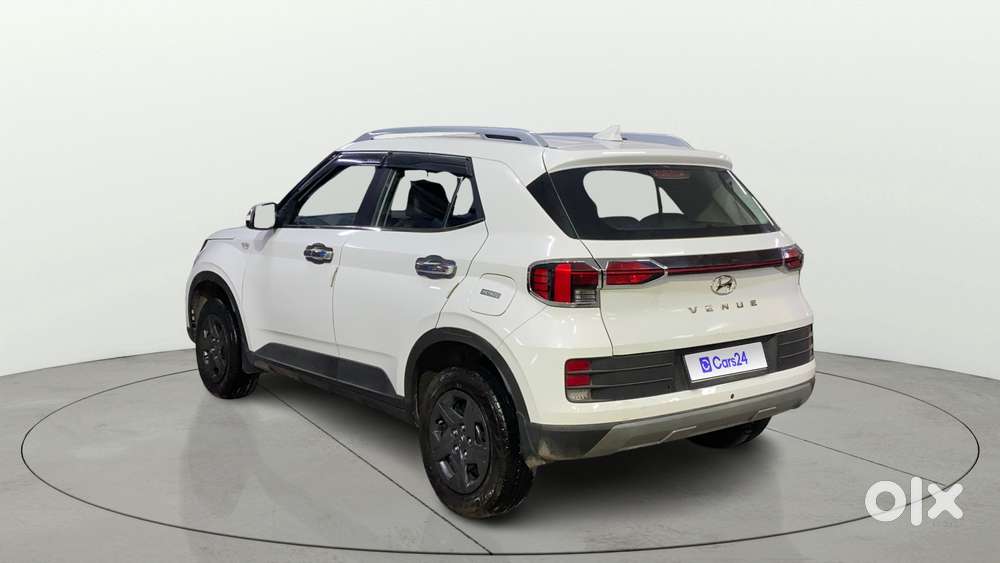 Hyundai Venue Sx(o) 1.0 Turbo Dct Knight Edition, 2023, Petrol