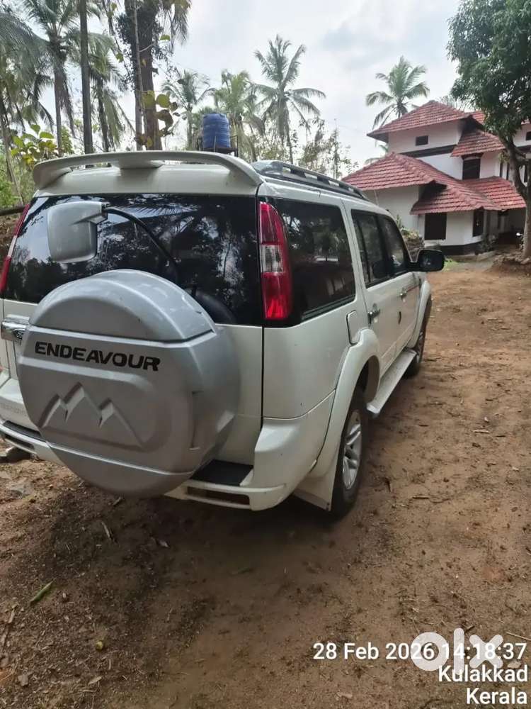 Ford Endeavour 2012