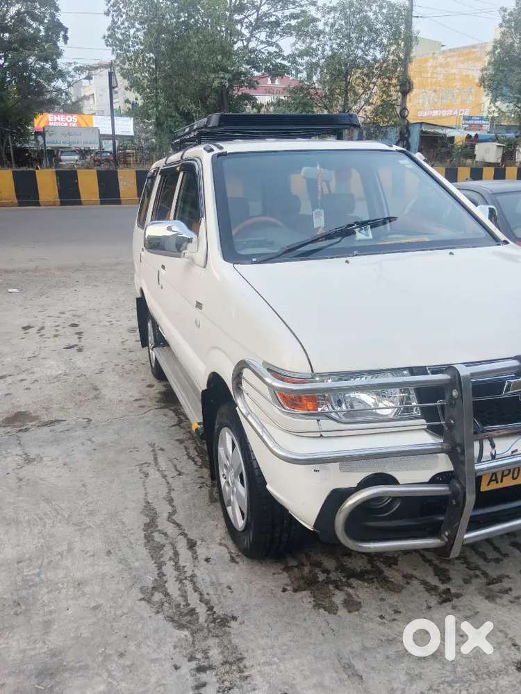 Chevrolet Tavera Neo 2013 Diesel