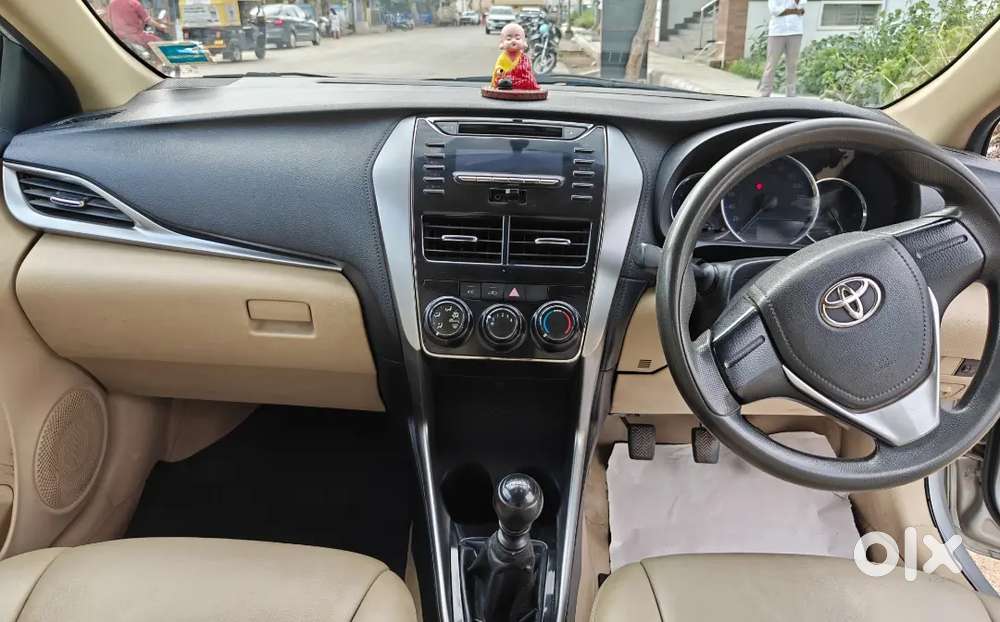 Toyota Yaris Petrol& Cng 2019