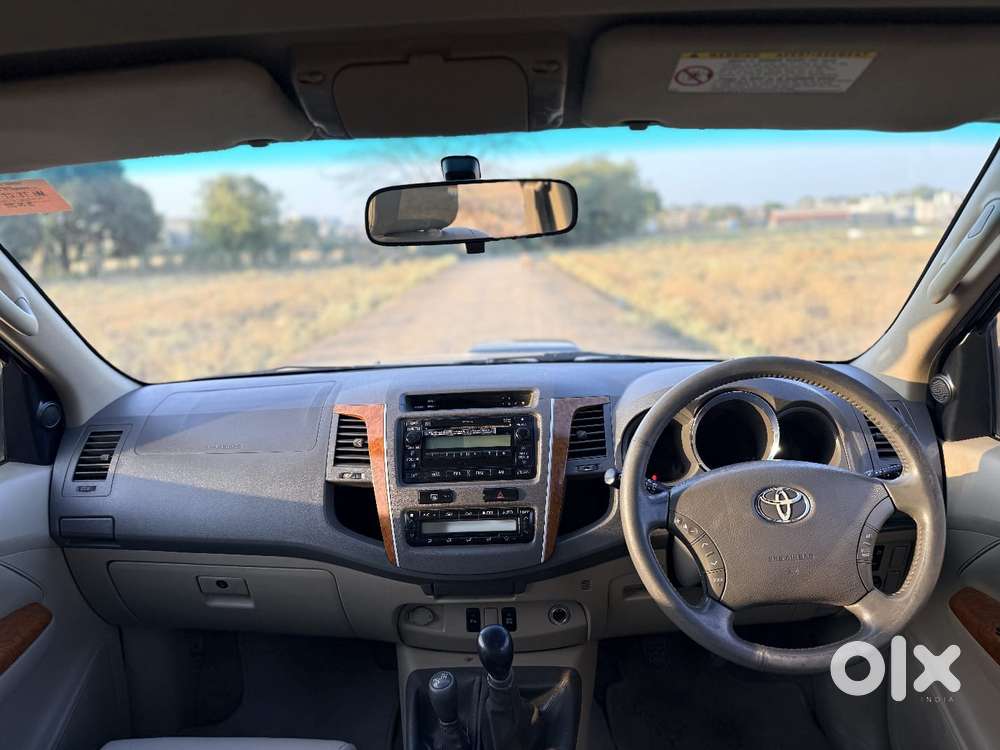 Toyota Fortuner 4x4 Mt 2.8 Diesel, 2011, Diesel