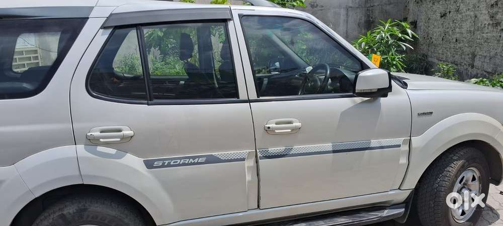 Tata Safari Storme