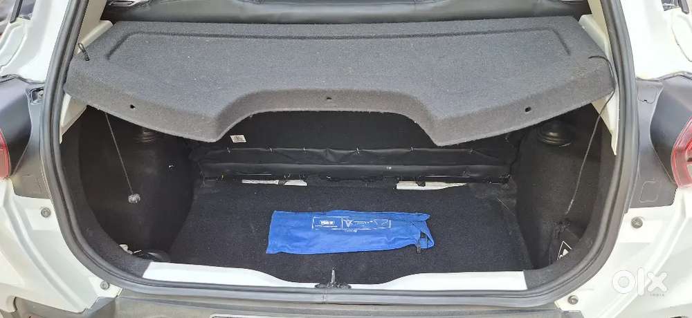 Tata Punch Rhythm Amt 2023 Model Si Gle Hand Drived.