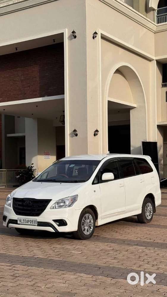 Toyota Innova 2.5 G (diesel) 8 Seater, 2015, Diesel
