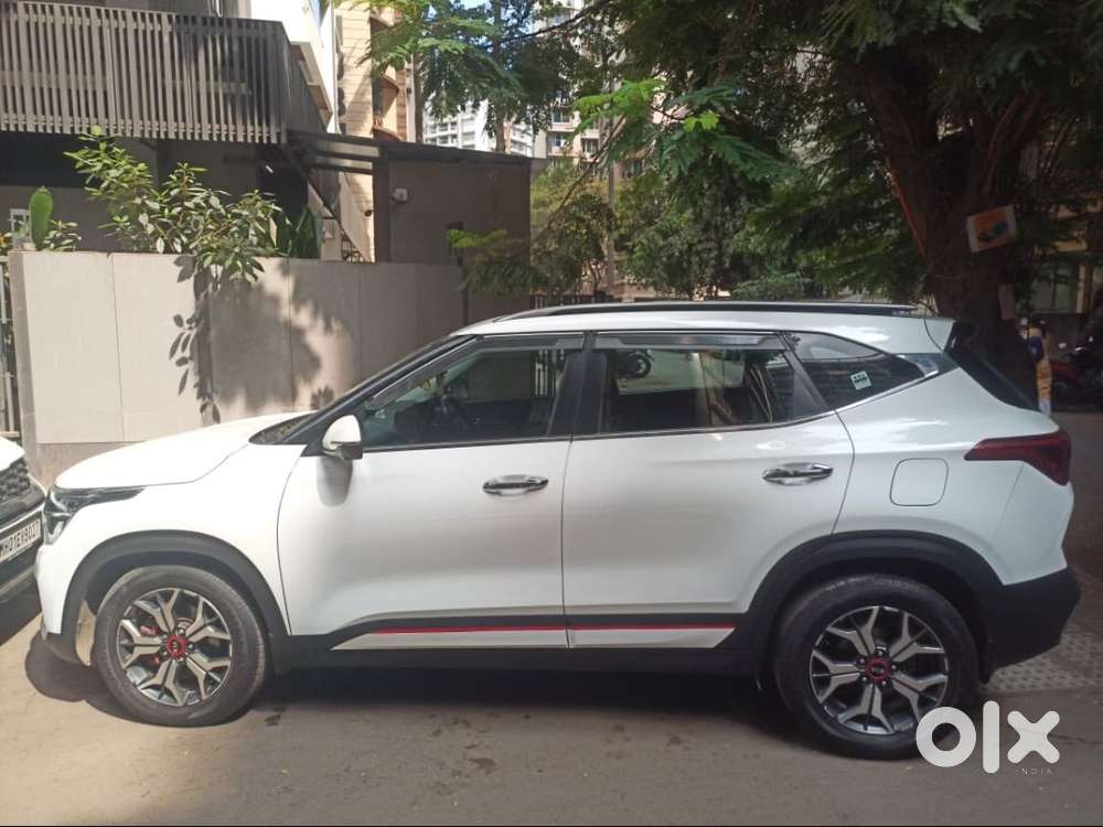 Kia Seltos White Colour