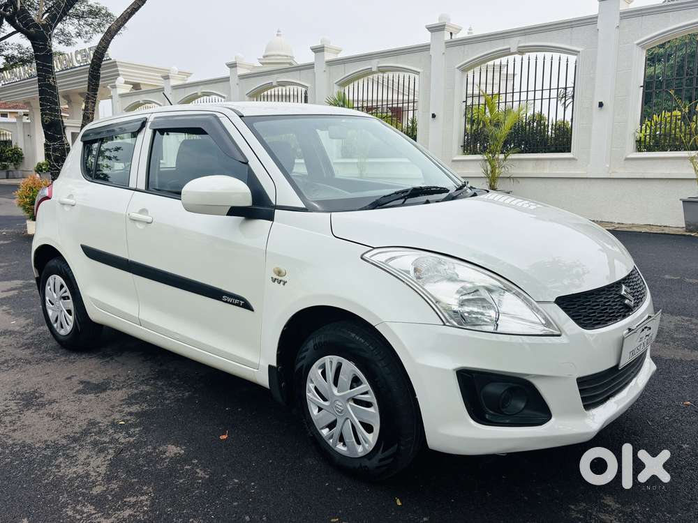 Maruti Suzuki Swift Lxi Optional-o, 2017, Petrol