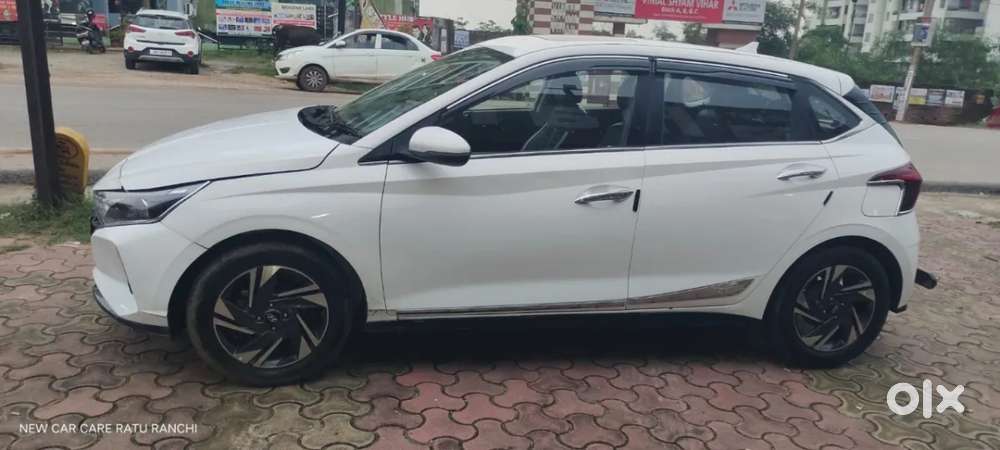 Hyundai I20 Asta (o) 1.2 Mt, 2023, Petrol