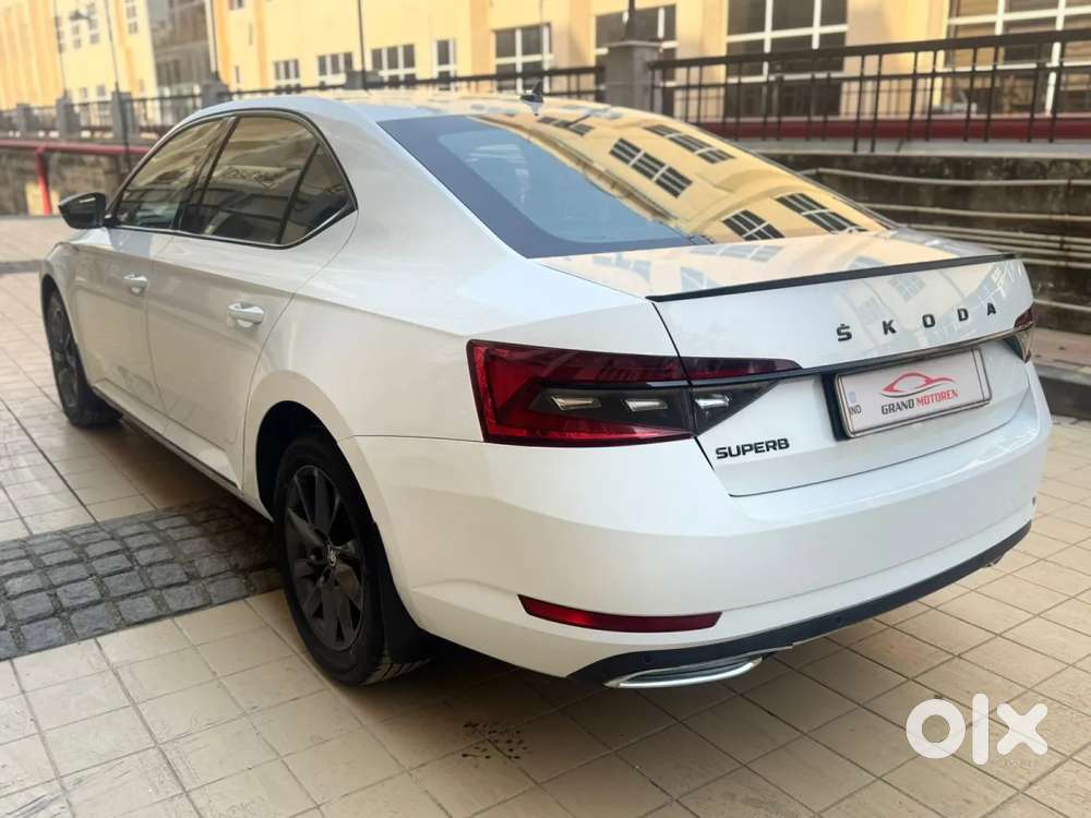 Skoda Superb, 2021, Petrol