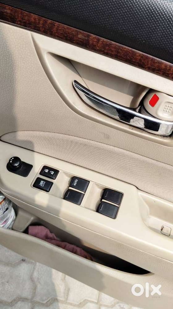 Maruti Suzuki Swift Dzire Vdi Bsiv, 2013, Diesel