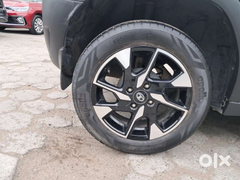Tata Punch Creative Amt, 2022, Petrol