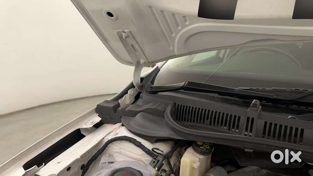Skoda Slavia Style 1.0l Tsi At, 2024, Petrol