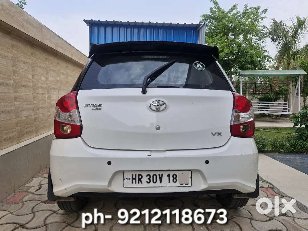 Etios Liva Petrol 2nd Top Model Vx