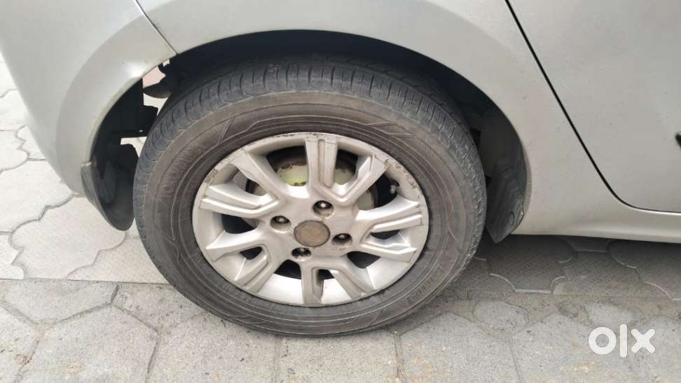 Tata Tiago Xz, 2016, Petrol