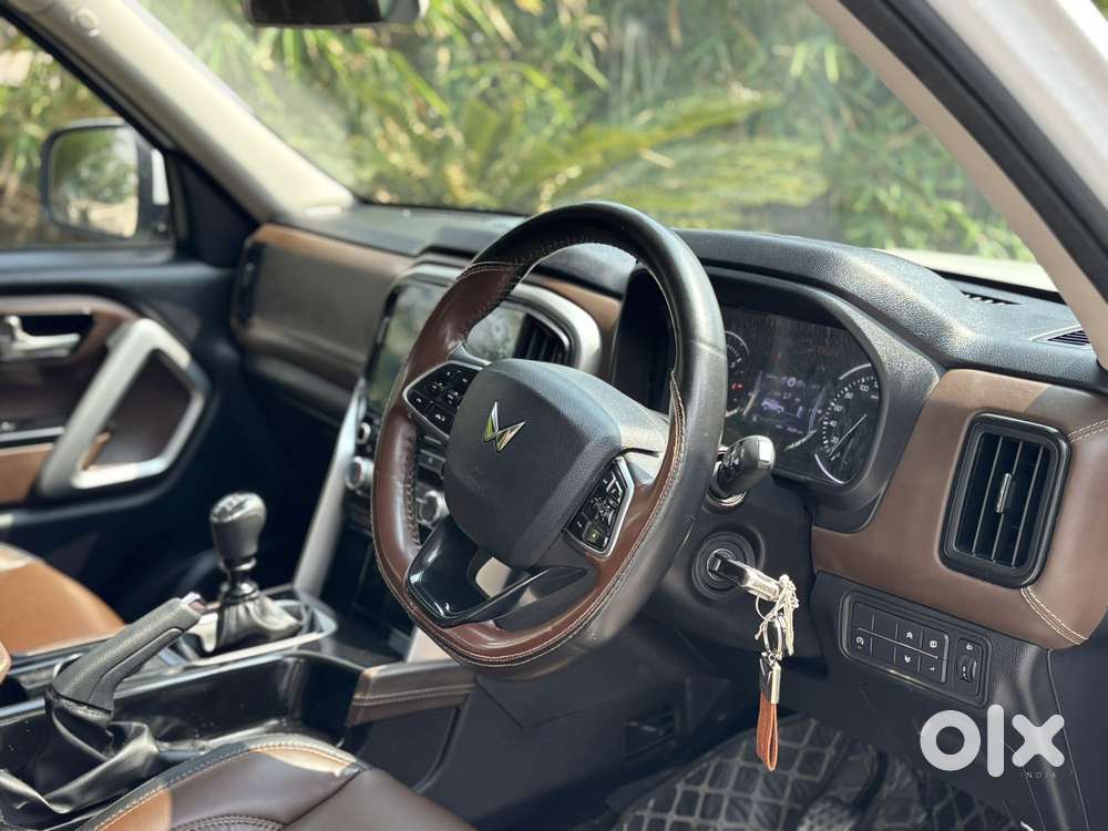 Mahindra Scorpio-n 2.0 Z2 Petrol Mt 7 Str, 2024, Petrol