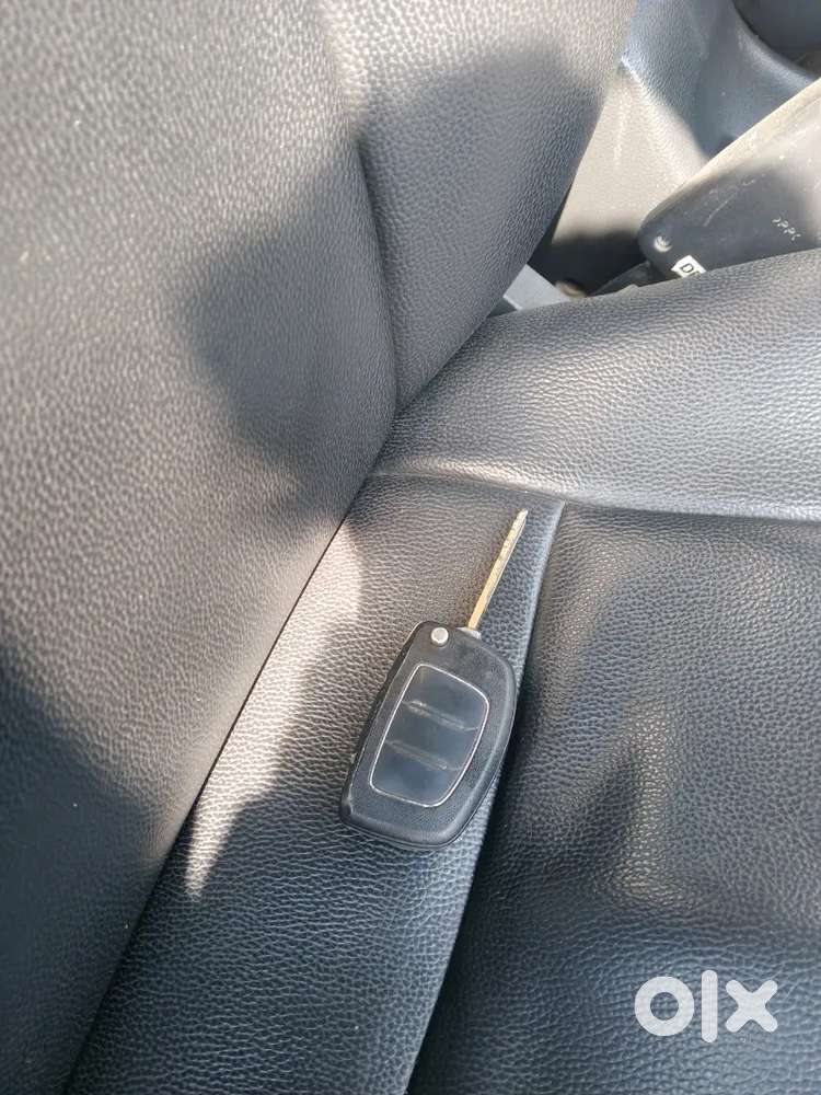 Hyundai Grand I10 2015 Diesel 80000 Km Driven