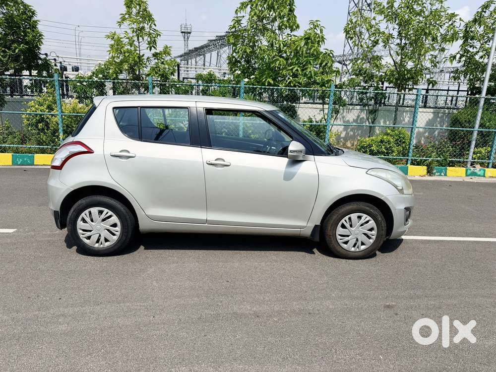 Maruti Suzuki Swift Vxi Optional, 2016, Petrol