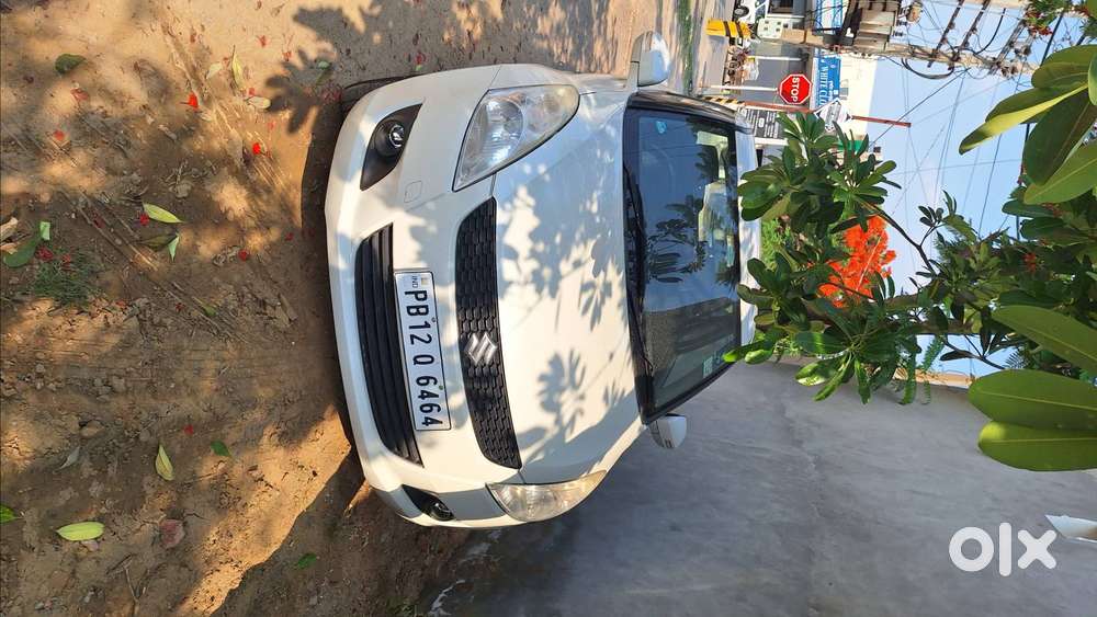 2012 Swift White Fully Loaded Zdi Model