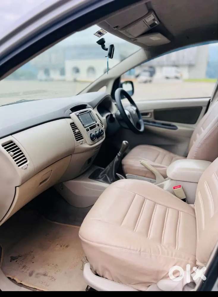 Toyota Innova 2015 Diesel Well Maintained