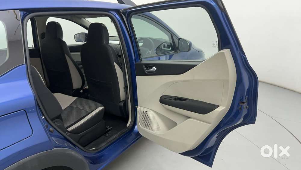 Renault Triber Rxz, 2021, Petrol