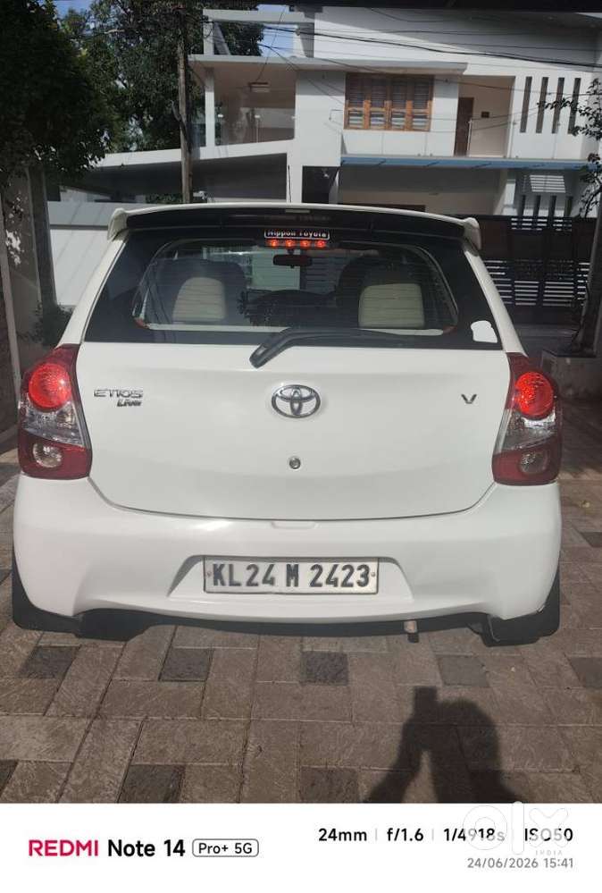 Toyota Etios Liva V, 2016, Petrol