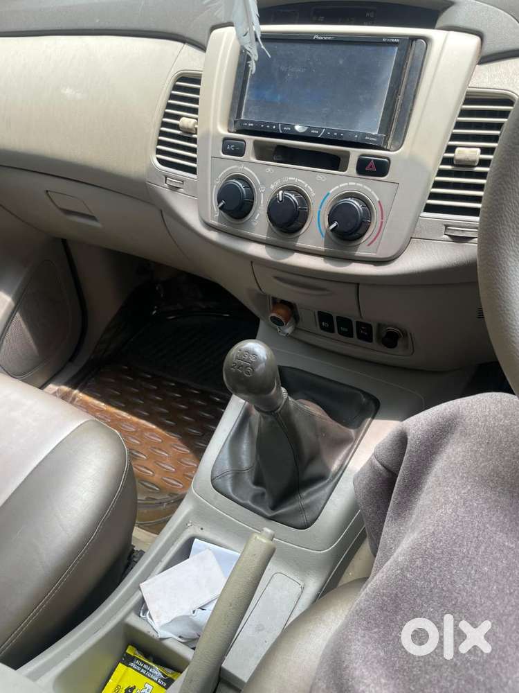 Toyota Innova 2.5 Gx (diesel) 8 Seater Bs Iv, 2013, Diesel