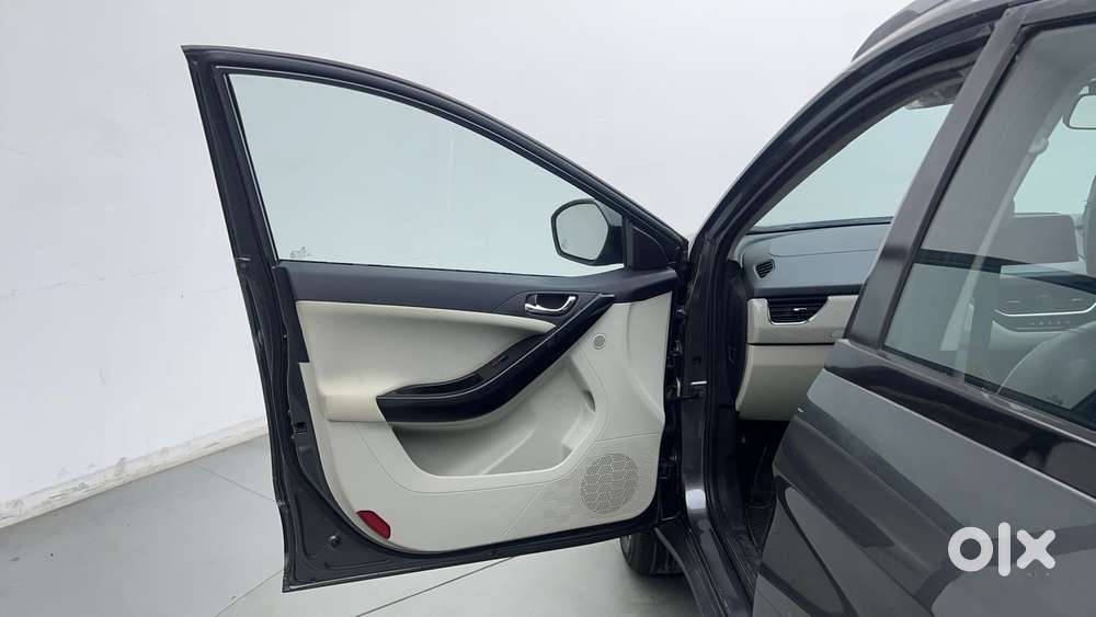 Tata Nexon 1.2 Revotron Xz Plus, 2023, Petrol