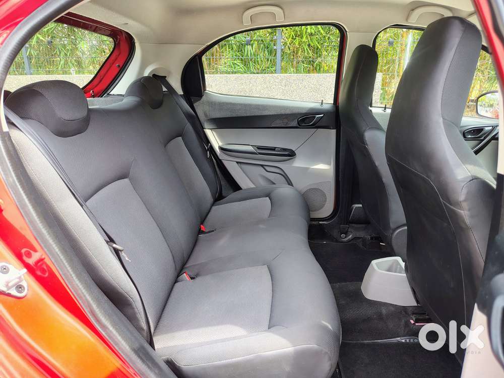 Tata Tiago 1.2 Revotron Xza, 2019, Petrol