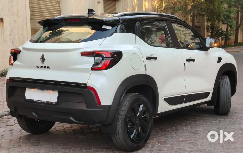 Renault Kiger Dec 2024 Amt Black And White