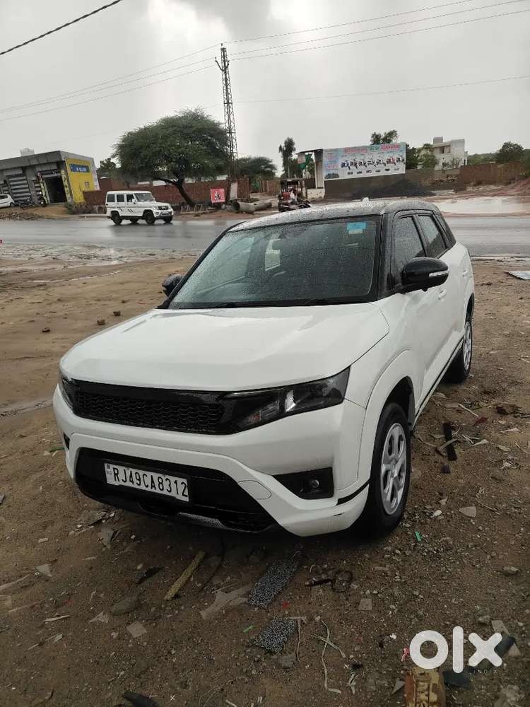Maruti Suzuki Brezza 22/12/2023/24 Top Model Canvort Full
