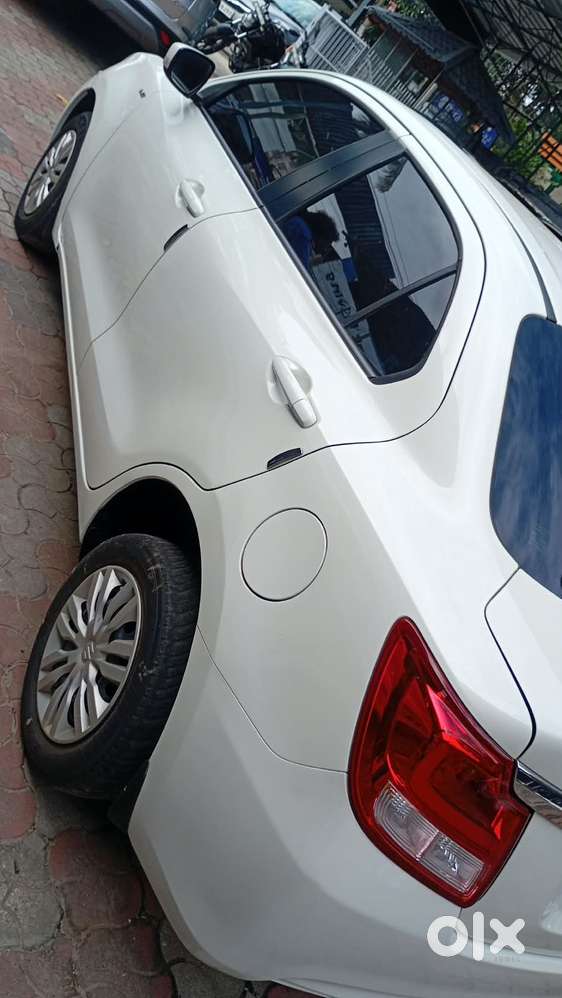Maruti Suzuki Dzire 1.2 Vxi Amt, 2019, Petrol