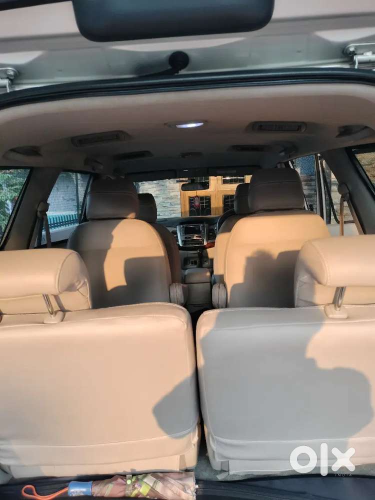 Toyota Innova 2014  2.5 V 7 Seater Diesel 105000 Km Driven