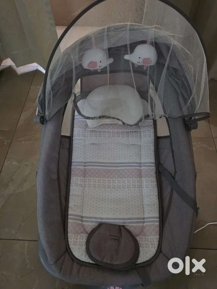 Mastella 3 in 1 Deluxe Bassinet