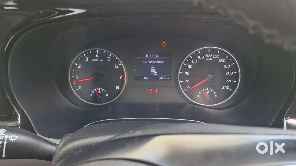 Kia Seltos 2022 , Petrol Mt ,24000km