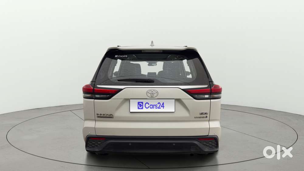 Toyota Innova Hycross 2.0 Zx Hybrid 7 Str, 2024, Petrol