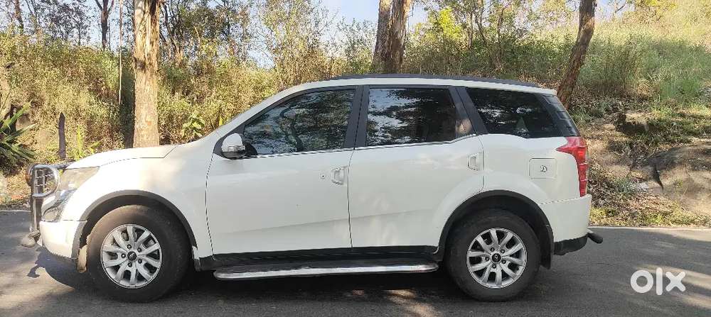 Xuv 500 W10 7 Seater