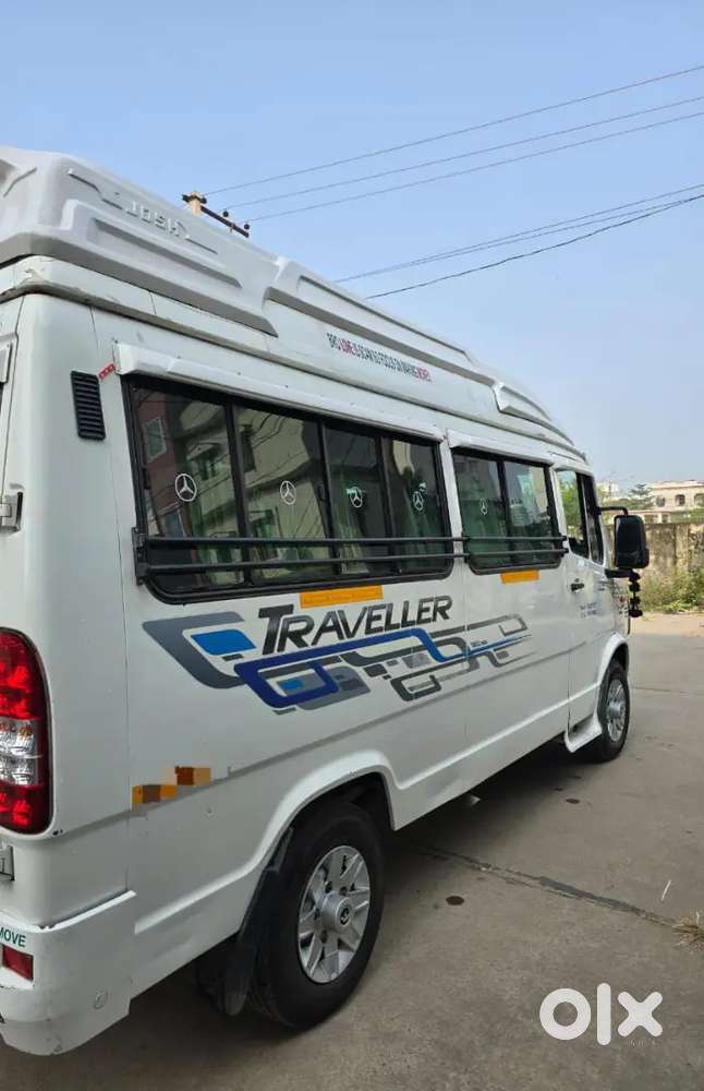 Force Motors Tempo Traveller 2017 Variant 12 Str