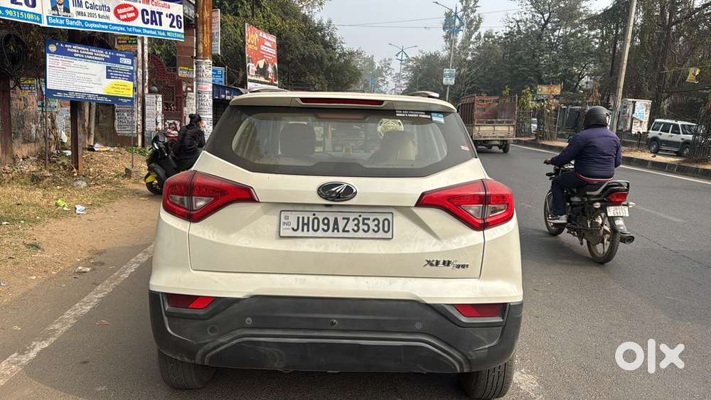 Mahindra Xuv300 2022 Petrol Well Maintained