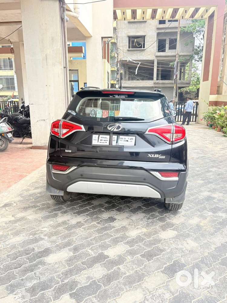 Mahindra Petrol Manual 2022 Car