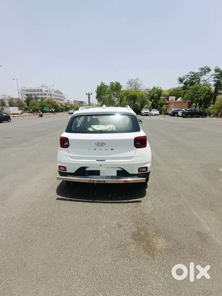 Hyundai Venue 2021 Cng & Petrol 48125 Km Driven